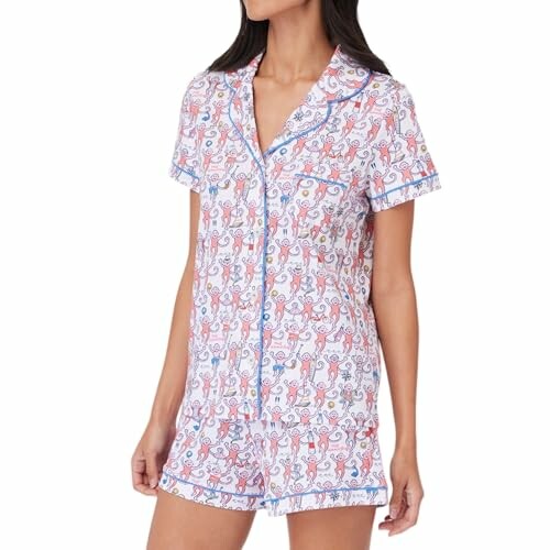 Woman wearing patterned pajamas set